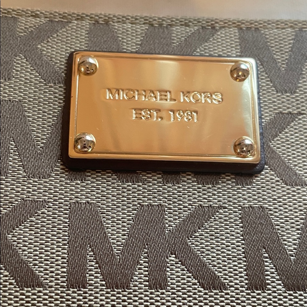Michael Kors Tan and Beige:/Mocha Logo Wallet - Picture 6 of 14